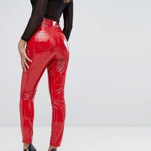 High Waist Denim Jeggings in Vinyl Effect in Red